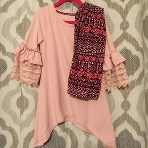 💛🌟SALE🌟💛Pink ruffled tunic +leggings